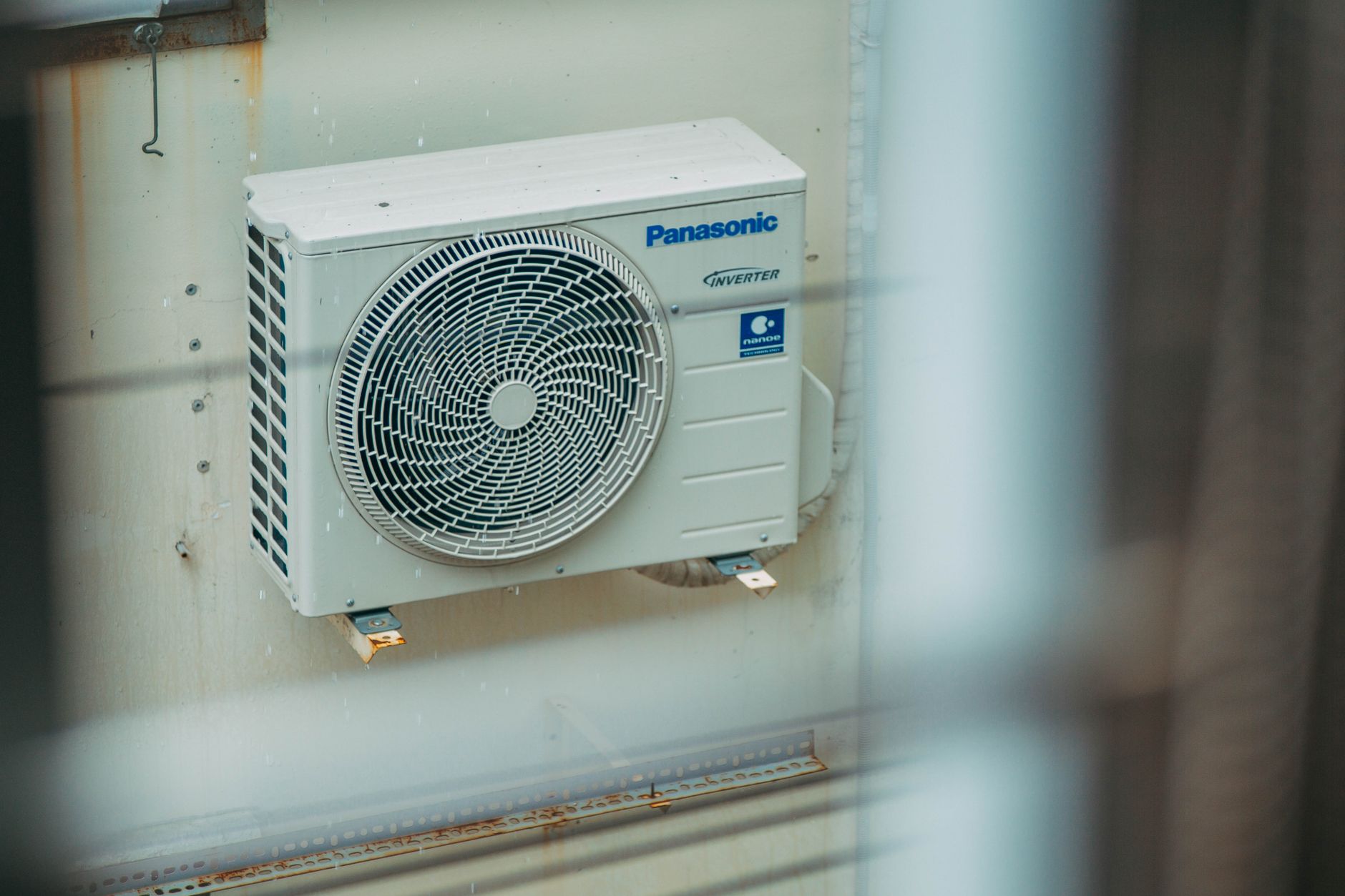 Teknisi servis AC bocor Tenggarong siap membantu